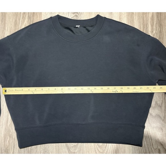 Lululemon Softstreme Perfectly Oversized Cropped Crew Women's 4 Black Pullover - Picture 6 of 9
